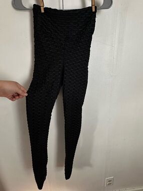 Rue21 Black Textured High-Waist Leggings - X-Small Booty lifting